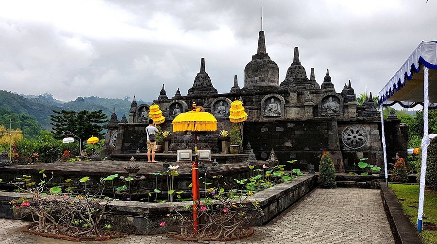 Why Lovina is Bali’s Hidden Gem